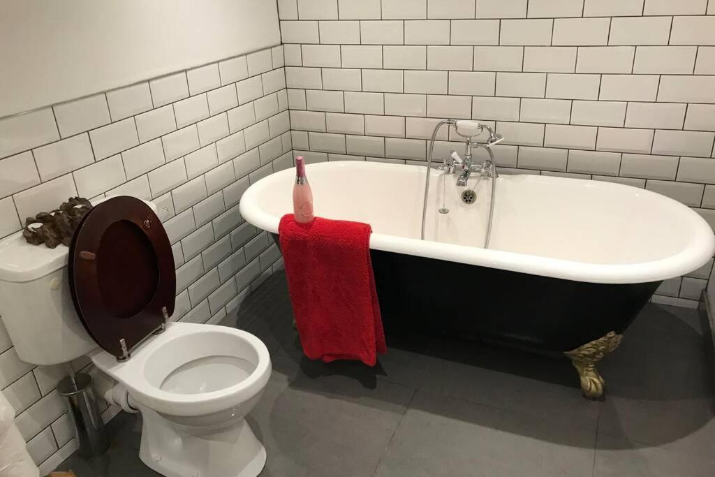 The Byre . Apartment Dromore  Екстериор снимка